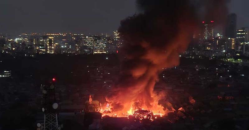 পাঁচ ঘন্টা পর নিয়ন্ত্রণে কড়াইল বস্তির আগুন, গৃহহীন শত শত মানুষ