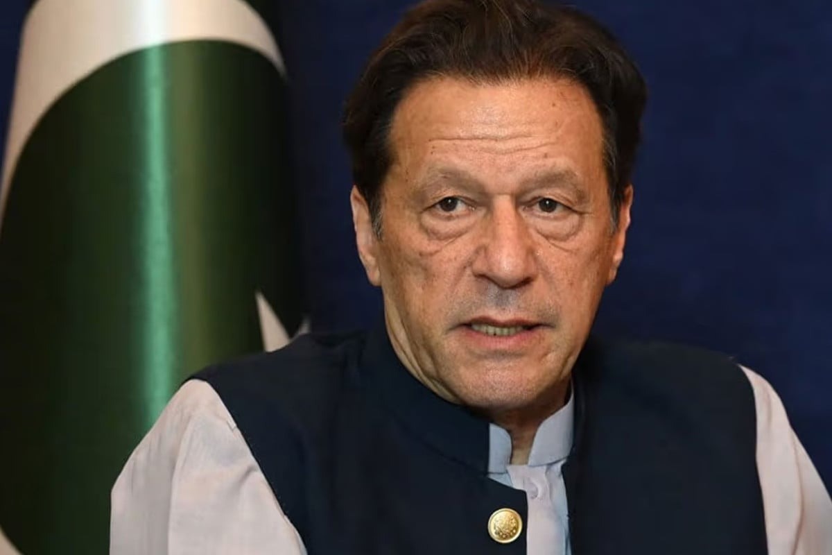 অবশেষে চোখের চিকিৎসা পেলেন ইমরান খান