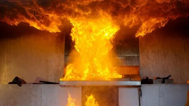 চট্টগ্রামে গ্যাস বিস্ফোরণ : শিশুসহ ৯ জন দগ্ধ, সবার অবস্থা আশঙ্কাজনক