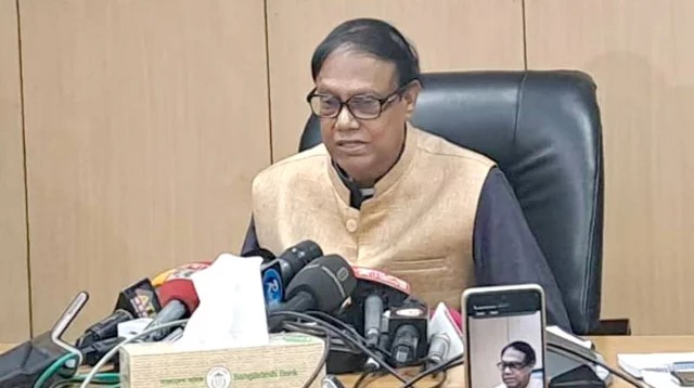 ব্যাংকে জমা রাখা টাকা ফেরত পাওয়া নিয়ে দুশ্চিন্তার কিছু নেই : গভর্নর