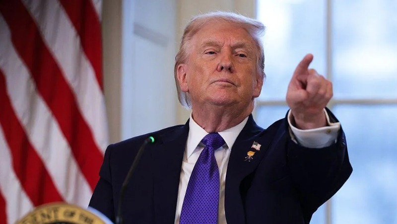 গ্রিনল্যান্ড দখলে বিরোধিতাকারীদের শুল্ক আরোপের হুমকি ট্রাম্পের