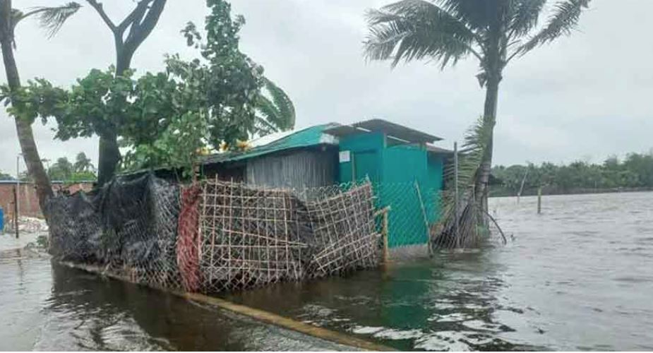 সেন্টমার্টিনে তলিয়ে গেছে শতাধিক বাড়ি, দ্বীপের চারপাশে ভাঙন