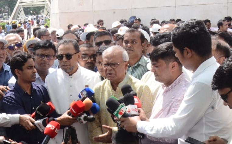 প্রশাসনের গুরুত্বপূর্ণ পদে একটি ধর্মভিত্তিক দলের অনুগতদের বসানো হচ্ছে : রিজভী