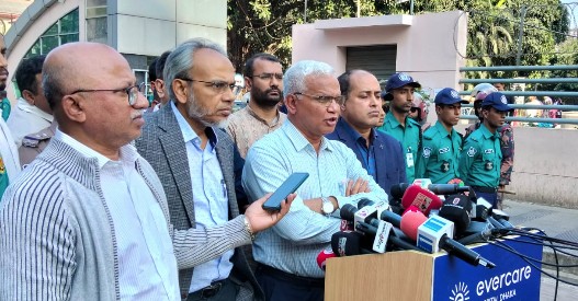 খালেদা জিয়ার শারীরিক অবস্থা স্থিতিশীল: ডাক্তার জাহিদ