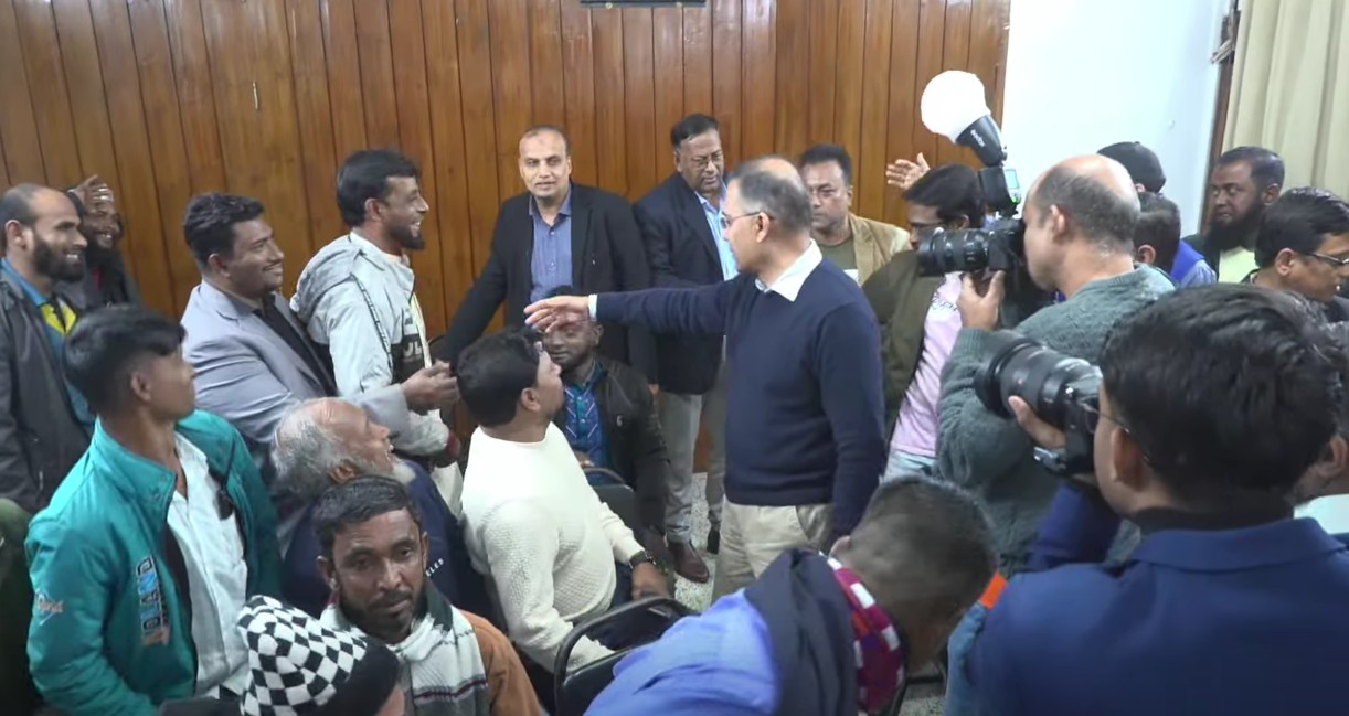 রিক্সা-ভ্যান-অটো চালকদের সাথে তারেক রহমানের মতবিনিময়