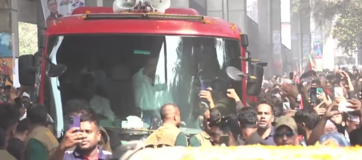 সমাবেশের উদ্দেশে রওনা দিয়েছেন তারেক রহমান