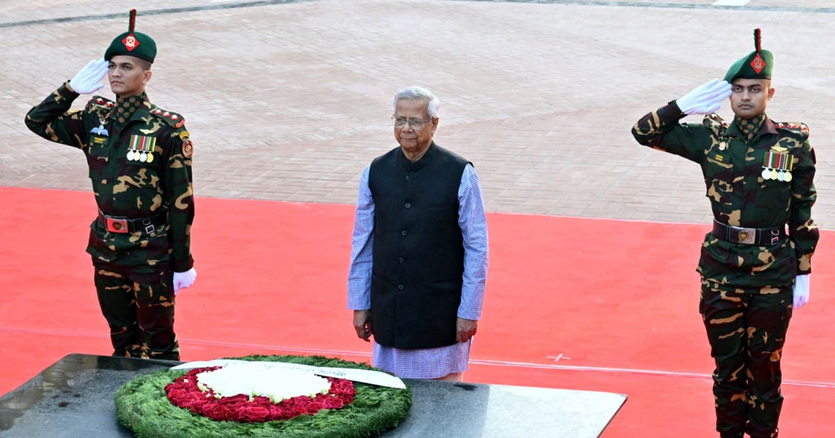 বুদ্ধিজীবী স্মৃতিসৌধে শ্রদ্ধা জানালেন প্রধান উপদেষ্টা