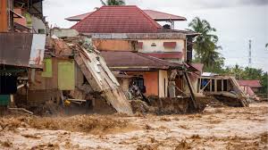 ইন্দোনেশিয়ায় ভয়াবহ বন্যা-ভূমিধসে মৃতের সংখ্যা ছাড়াল ৪৪০