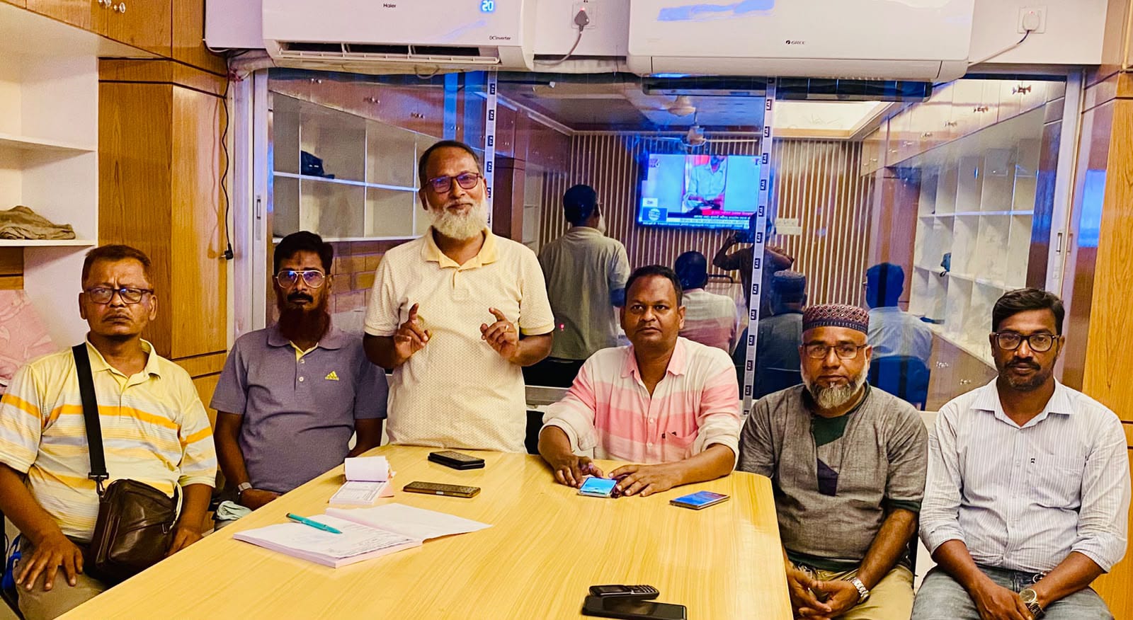 বগুড়া প্রেসক্লাবে বাংলাদেশ ফটো জার্নালিস্ট এসোসিয়েশনের সভা অনুষ্ঠিত