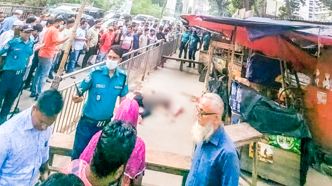 মেট্রোলাইনের বিয়ারিং প্যাড মাথায় পড়ে পথচারী নিহত, মেট্রো চলাচল বন্ধ