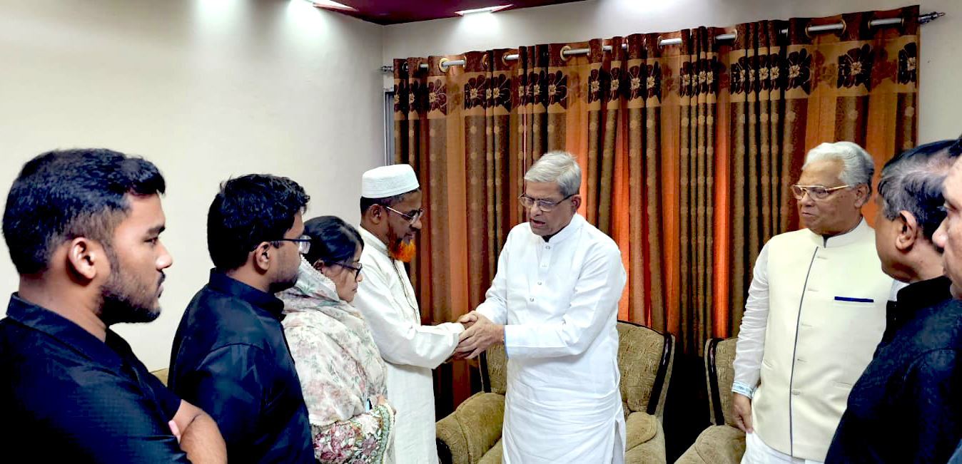 মাইলস্টোনে বিমান দুর্ঘটনায় নিহত পাইলটের পরিবারের পাশে খালেদা জিয়া ও তারেক রহমান
