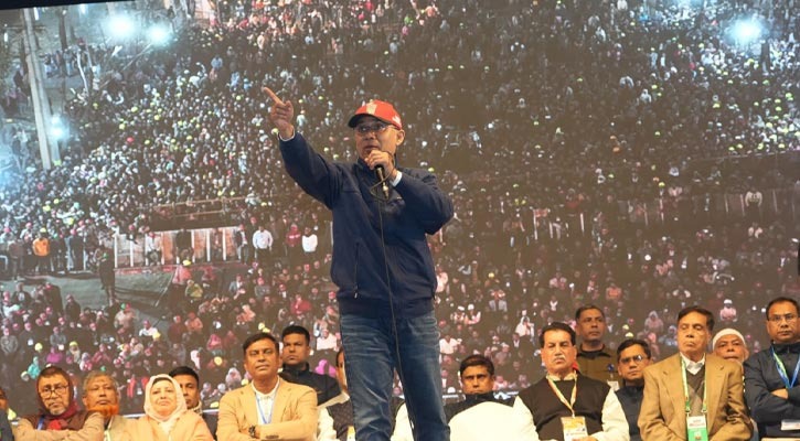 সাত জেলার নির্বাচনী সমাবেশ শেষে ঢাকায় ফিরেছেন তারেক রহমান