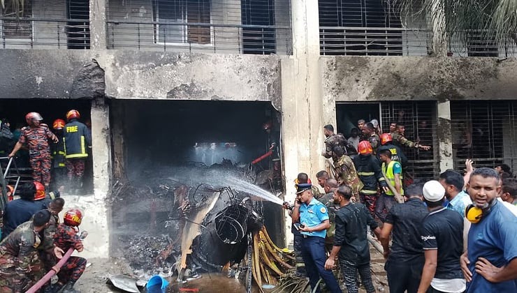 মাইলস্টোন ট্র্যাজেডি: মৃত্যুর কাছে হার মানলো সপ্তম শ্রেণির শিক্ষার্থী আয়ানও