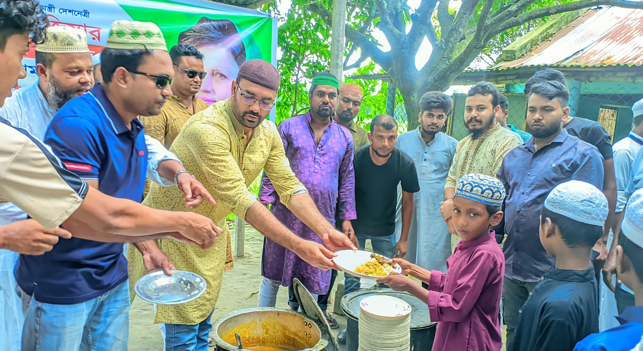 খালেদা জিয়ার জন্মদিন উপলক্ষে দৌলতপুরে বৃক্ষরোপণ ও দোয়া মাহফিল