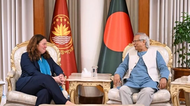 কার্যক্রম নিষিদ্ধ আ'লীগ নির্বাচনে অংশ নিতে পারবে না : প্রধান উপদেষ্টা