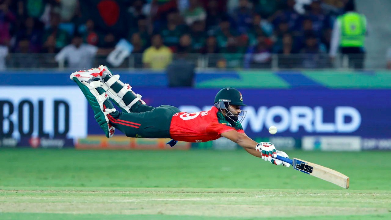 শ্রীলঙ্কাকে হারিয়ে সুপার ফোরের যাত্রা শুরু বাংলাদেশের