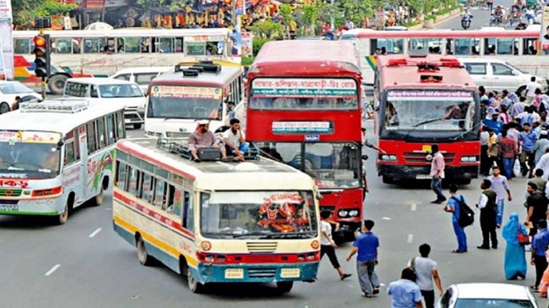 ঢাকা লকডাউন’ কর্মসূচিতে গণপরিবহন চলবে : মালিক সমিতি