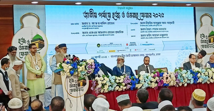 হজ কার্যক্রমে কেউ ঘুষ নিলে ফাঁসিতে ঝুলানো হবে: ধর্ম উপদেষ্টা