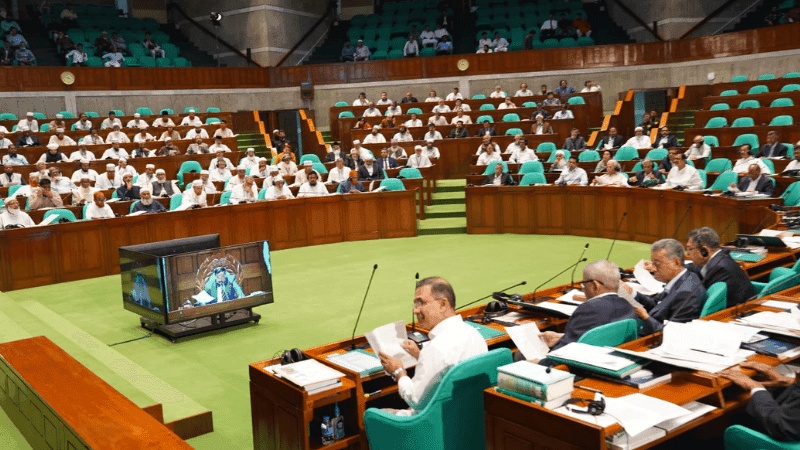 সরকারি চাকরিতে বয়সসীমা ৩২ বছর করে বিল পাস