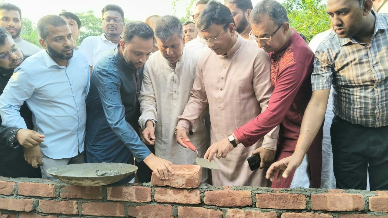 শাহবাগের সেই অসহায় গোলাপিকে নতুন বাড়ি দিলেন প্রধানমন্ত্রী তারেক রহমান