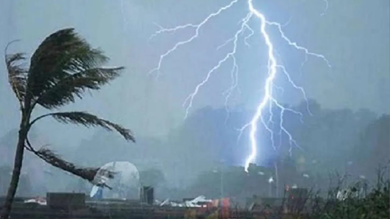 আগামী ২৪ ঘন্টায় দেশজুড়ে বজ্রবৃষ্টির আভাস