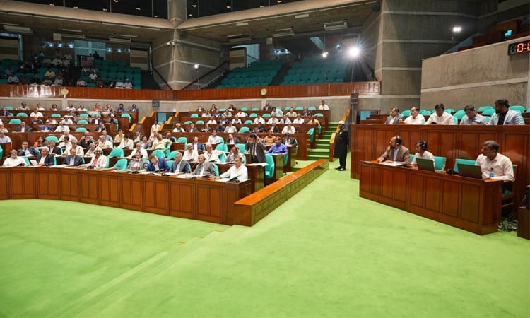 বর্তমান সরকার জনগণের প্রকৃত উন্নয়নে কাজ করছে বর্তমান সরকার