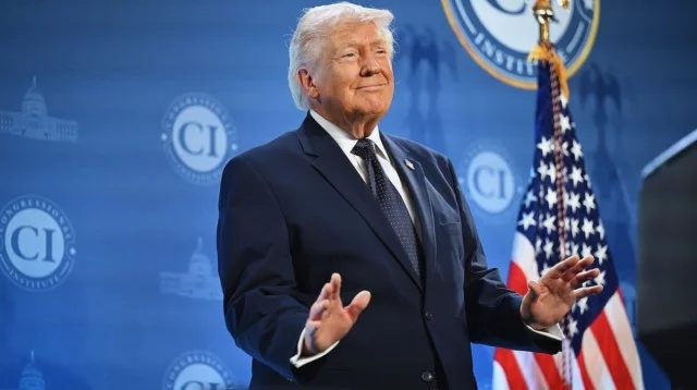 ইরানে শাসনব্যবস্থার পরিবর্তন ঘটিয়েছি : দাবি ট্রাম্পের