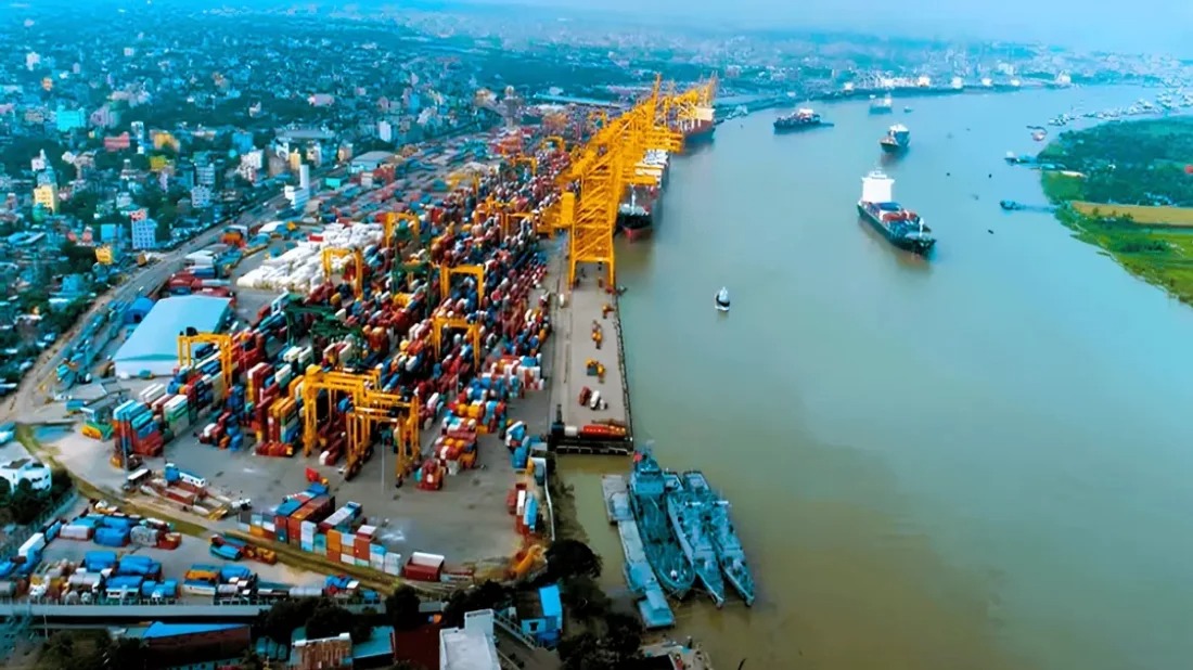 চট্টগ্রাম বন্দরে অনির্দিষ্টকালের ধর্মঘট শুরু, সব কার্যক্রম বন্ধ