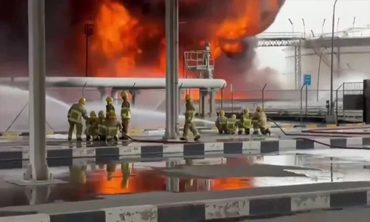 কুয়েত বিমানবন্দরে ইরানের ভয়াবহ ড্রোন হামলা