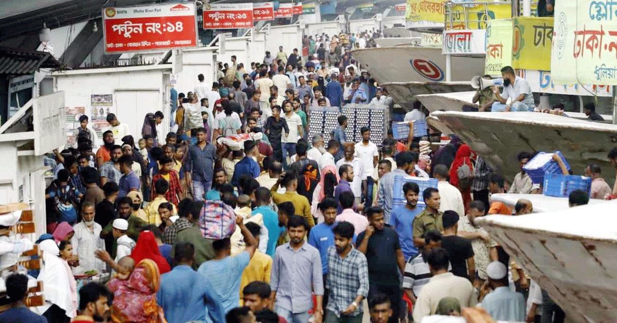 মহাসড়ক ও রেলস্টেশনে ঘরমুখো মানুষের উপচে পড়া ভিড়