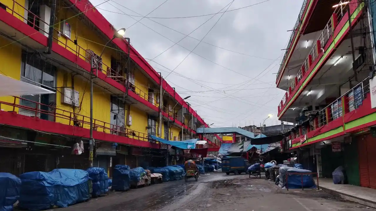 সন্ধ্যা ৬টায় দোকান-শপিংমল বন্ধের সিদ্ধান্ত বহাল