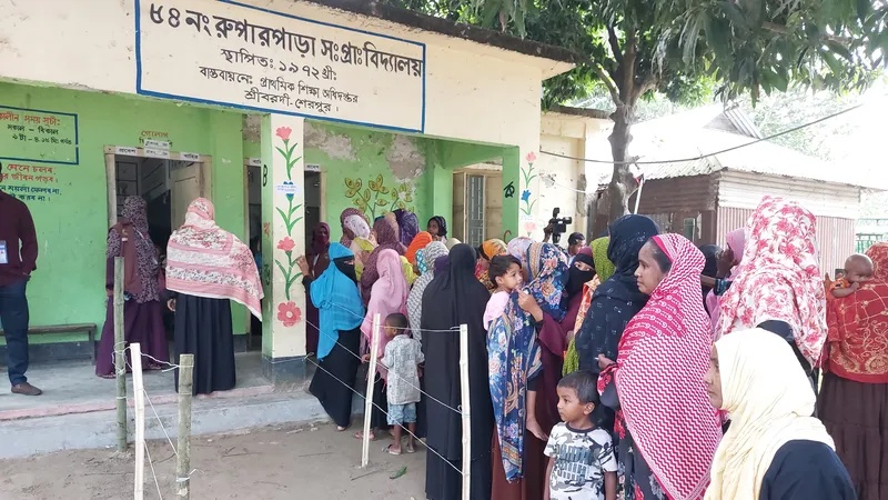বগুড়া-৬ ও শেরপুর-৩ আসনে ভোট গ্রহণ শুরু