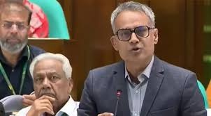 শিগগিরই এসি ও মিনিবাসের ভাড়ার তালিকা প্রণয়ন করা হবে: সড়কমন্ত্রী