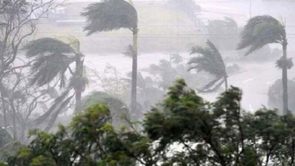 ঢাকাসহ ১৩ অঞ্চলে ঝড়সহ বৃষ্টির সতর্কতা, নদীবন্দরে সংকেত জারি