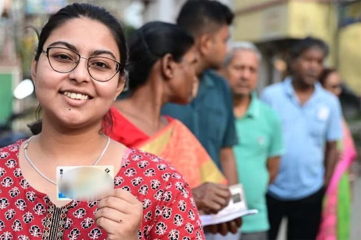 পশ্চিমবঙ্গে দ্বিতীয় দফার ভোটগ্রহণ শুরু,