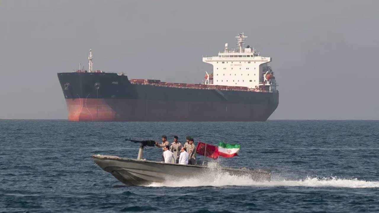 মার্কিন হেফাজত থেকে মুক্ত ৬ ইরানি নাবিক, এখনও আটক ২২