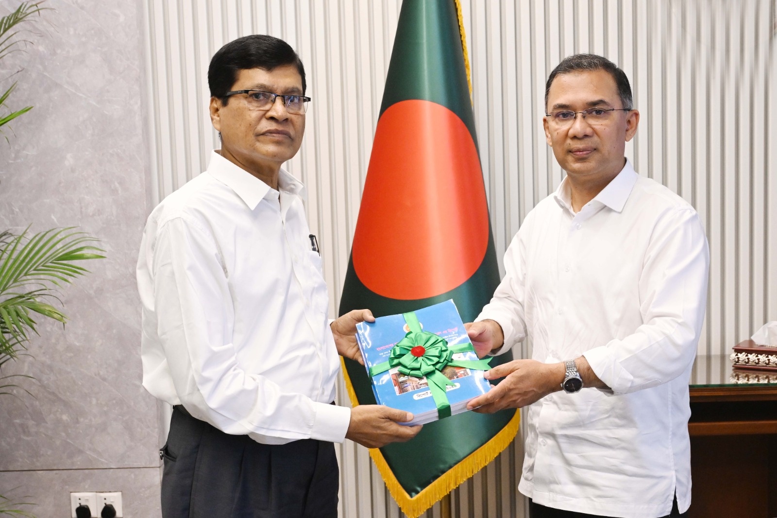 প্রধানমন্ত্রীকে ৩৮টি অডিট রিপোর্টের তথ্য অবহিত করলেন হিসাব নিরীক্ষক