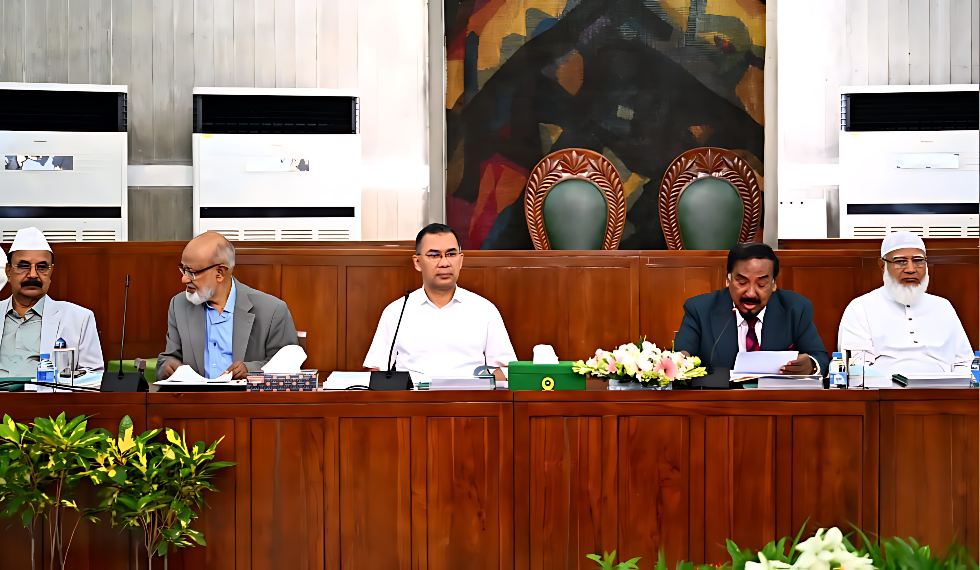 স্পিকার হাফিজ উদ্দিনের সভাপতিত্বে সংসদের বাজেট অধিবেশনের সভা চলছে