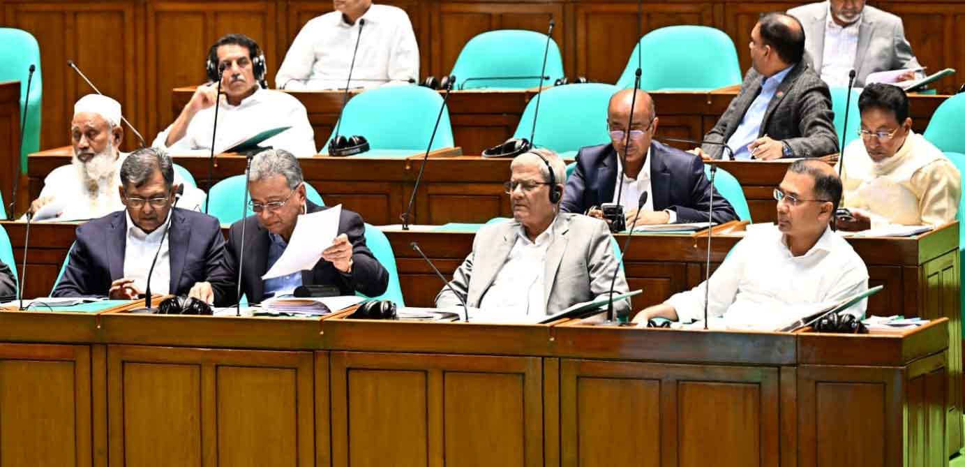 প্রধানমন্ত্রীর উপস্থিতিতে সংসদের বাজেট অধিবেশনের তৃতীয় বৈঠক শুরু