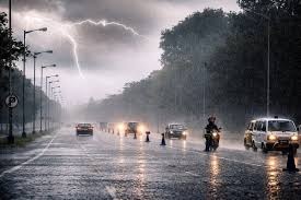 দেশজুড়ে বজ্রসহ ভারী বর্ষণের পূর্বাভাস