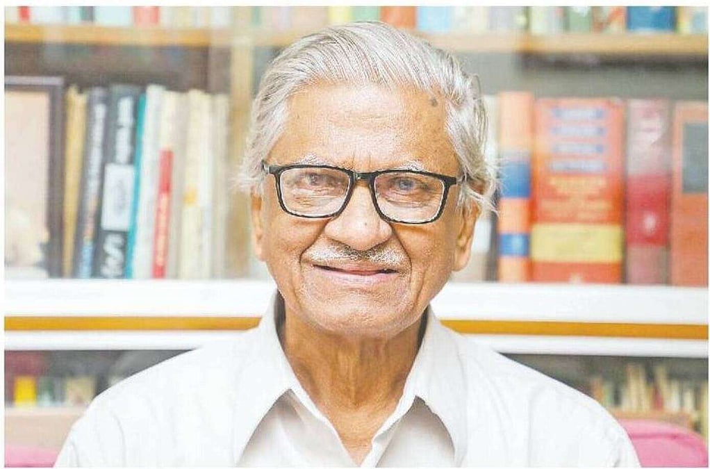 বাংলা একাডেমিতে অধ্যাপক আবুল কাসেম ফজলুল হককে শেষ শ্রদ্ধা