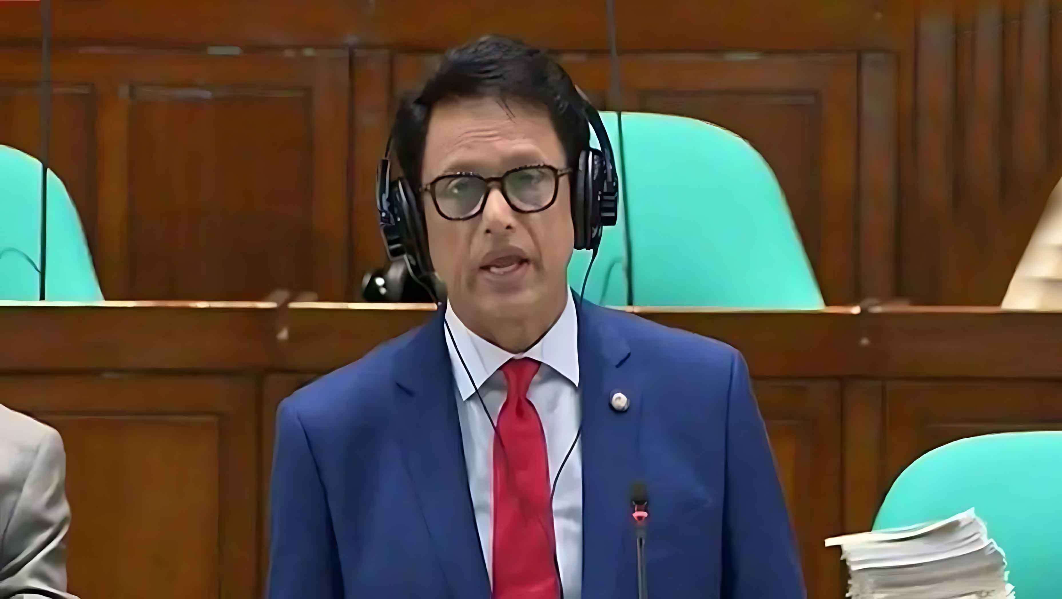 শিক্ষার্থীদের নিয়ে সাম্প্রতিক মন্তব্যের জন্য সংসদে শিক্ষামন্ত্রীর দুঃখ প্রকাশ