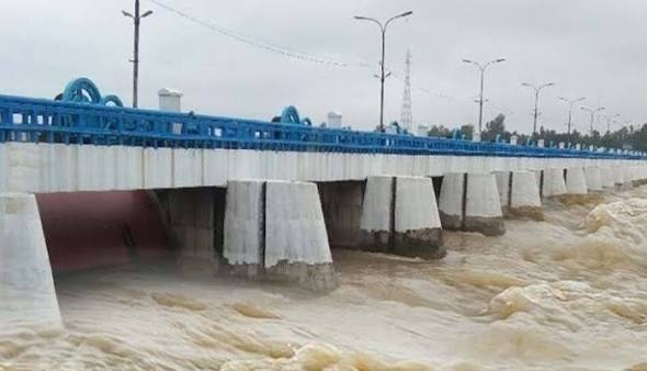 তিস্তার পানি বিপৎসীমা ছুঁই ছুঁই, নিম্নাঞ্চলে বন্যার শঙ্কা