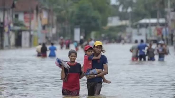 শ্রীলঙ্কায় ভূমিধস ও বন্যায় নিহত ৭, বন্ধ শিক্ষাপ্রতিষ্ঠান