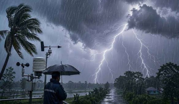 দেশের ৬ অঞ্চলে ঝড়সহ বৃষ্টির পূর্বাভাস, নদীবন্দরে সতর্ক সংকেত