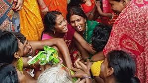 ভারতের মন্দিরে পদদলিত হয়ে ৭ নারীর মৃত্যু