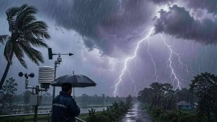 মেঘলা আকাশ, ঢাকায় বজ্রবৃষ্টির আভাস