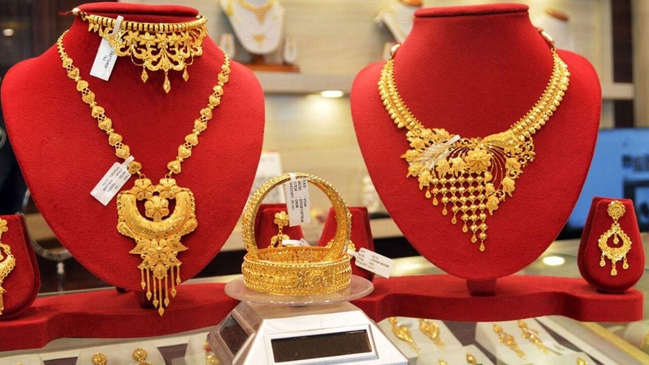 বিশ্ববাজারে আবারও বাড়ল স্বর্ণের দাম