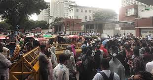 সচিবালয়ের সামনে জুলাই শহীদ পরিবার ও আহতদের অবস্থান