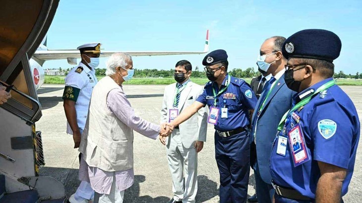 রোহিঙ্গা সম্মেলনে যোগ দিতে কক্সবাজার পৌঁছেছেন প্রধান উপদেষ্টা